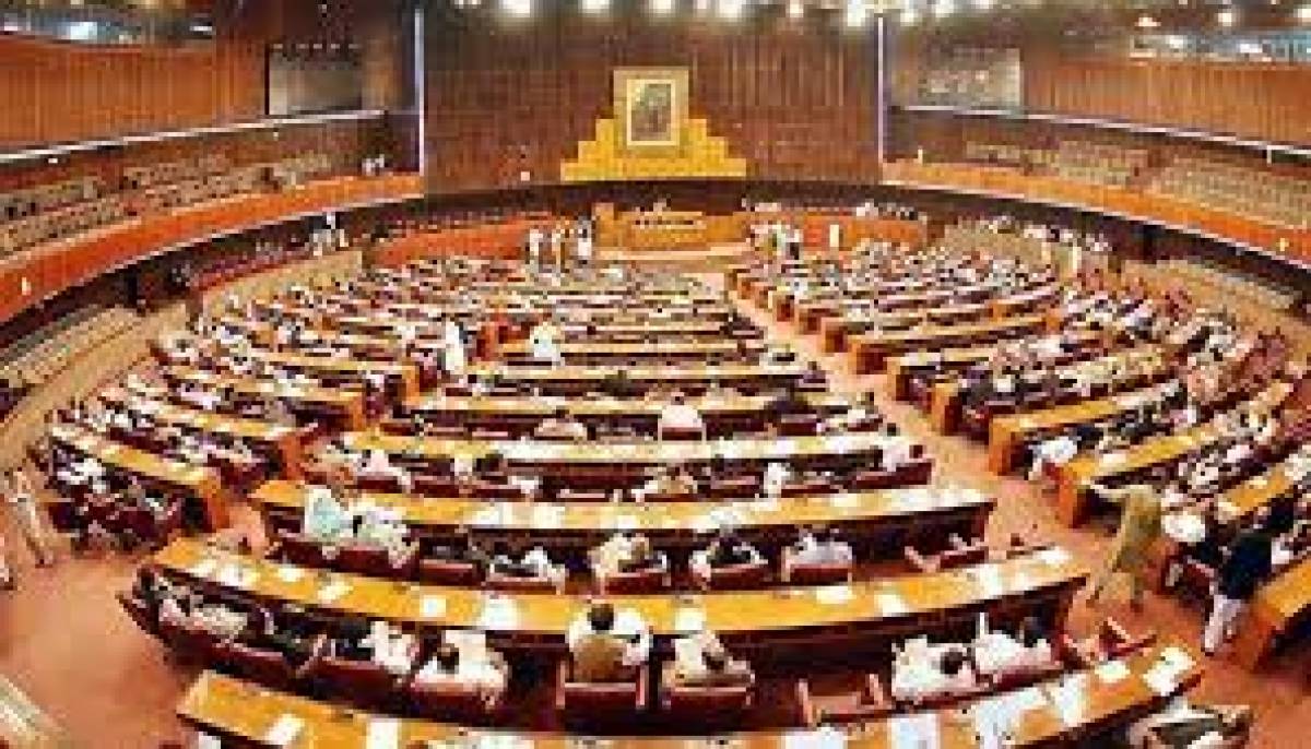 all-eyes-on-pak-parliament-as-na-session-resumes