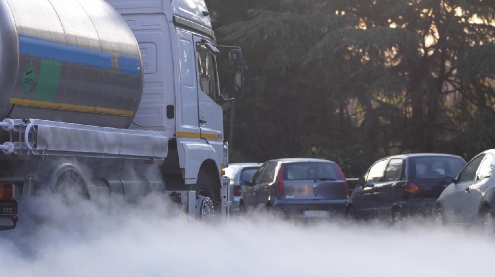 lahore-bans-unfit-heavy-vehicles-to-combat-rising-smog-levels