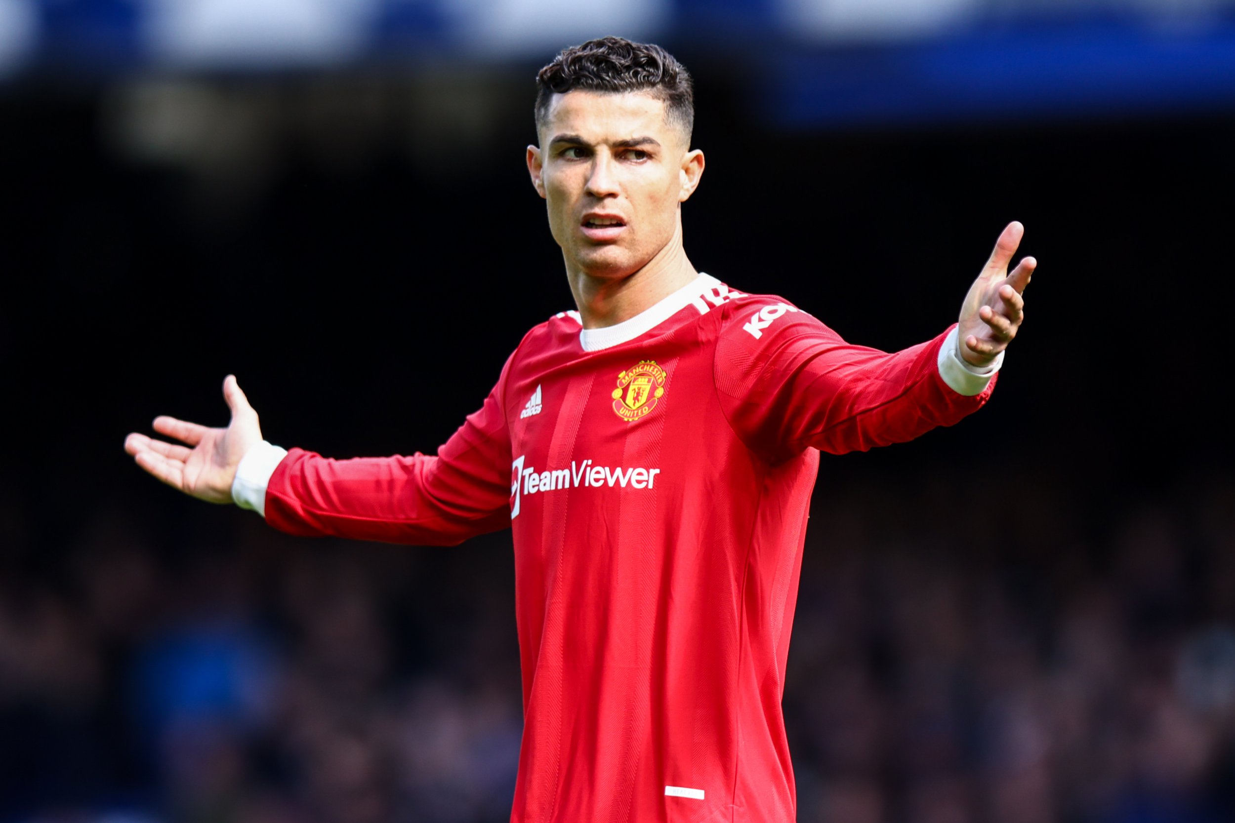 merseyside-police-investigate-ronaldo-phone-incident-in-united-loss