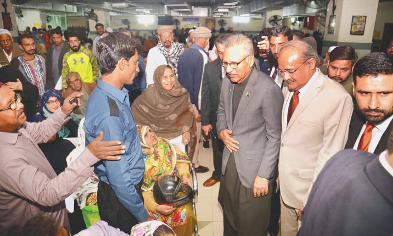 president-pays-surprise-visit-to-nich-pained-by-the-state-of-affairs