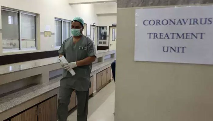 four-doctors-medical-staff-at-top-karachi-hospitals-infected-with-covid-19