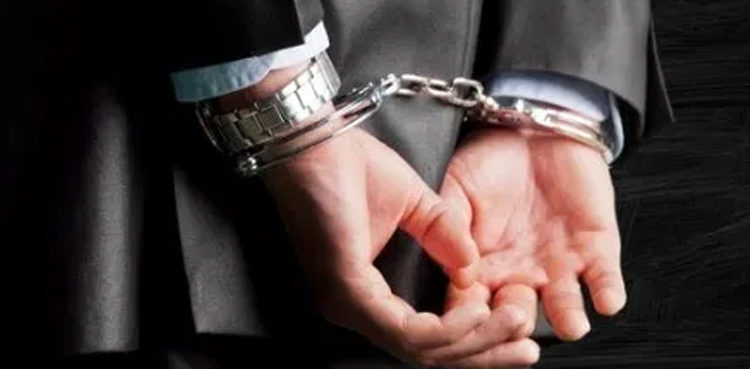 foreign-national-held-for-swindling-people-in-islamabad