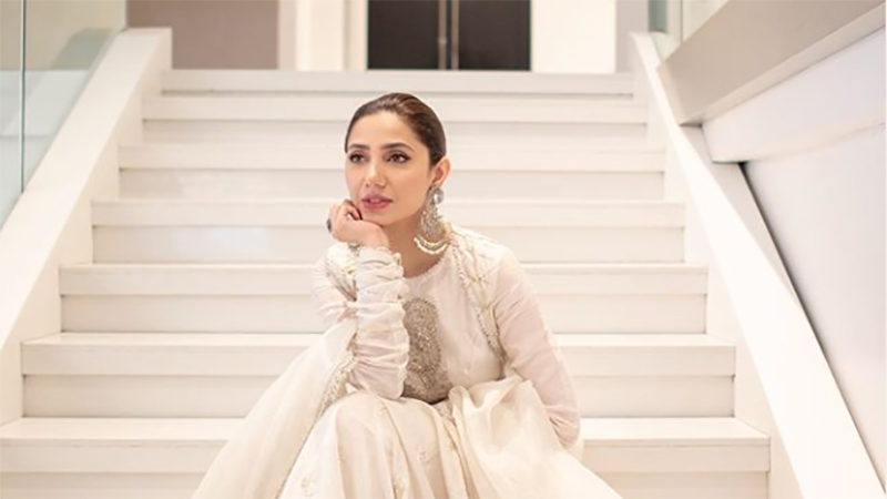 mahira-khan-considers-beau-salim-karim-a-blessing