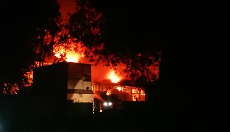 fire-erupts-at-karachi-landhi-factories