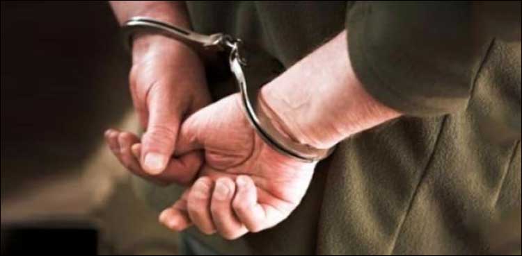 man-held-in-karachi-for-harassing