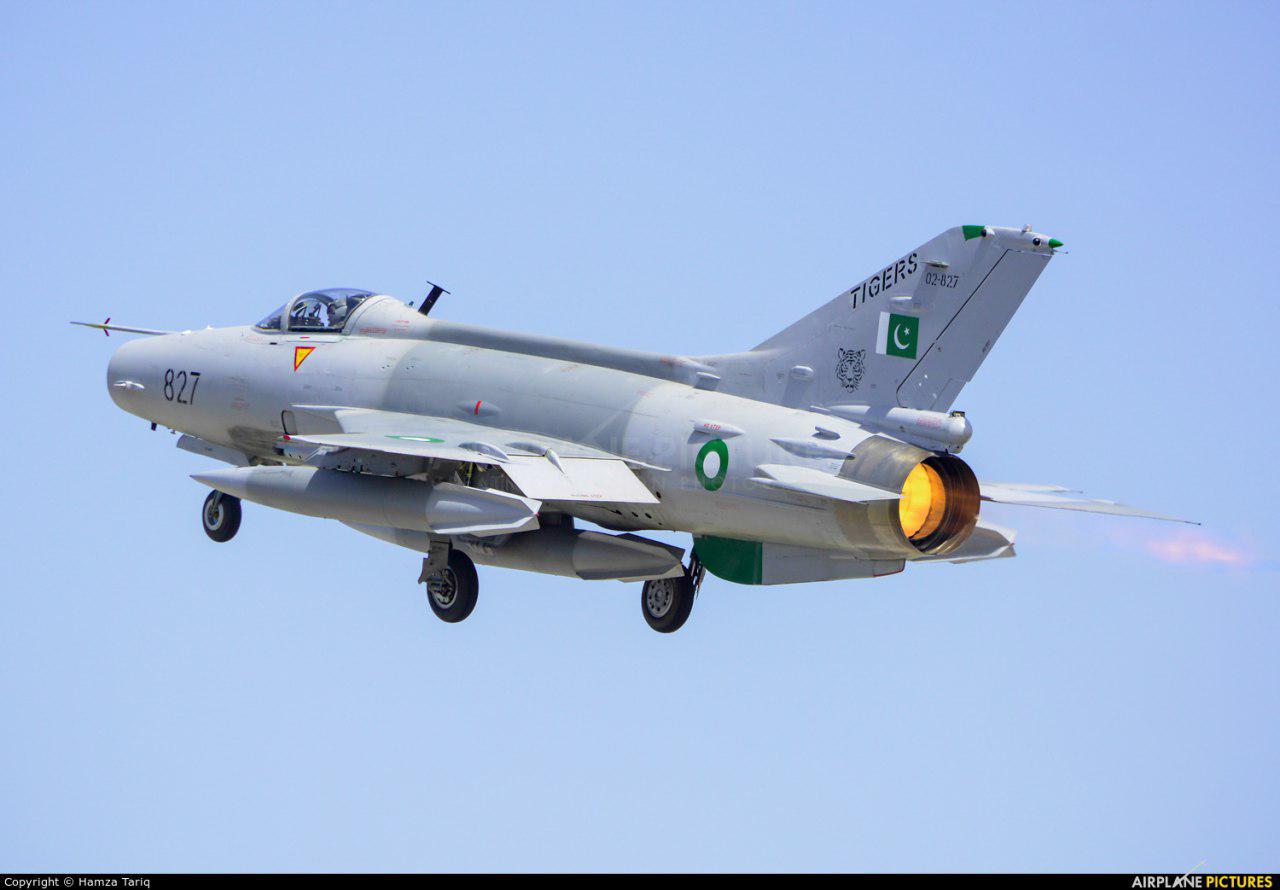 paf-training-aircraft-crashed