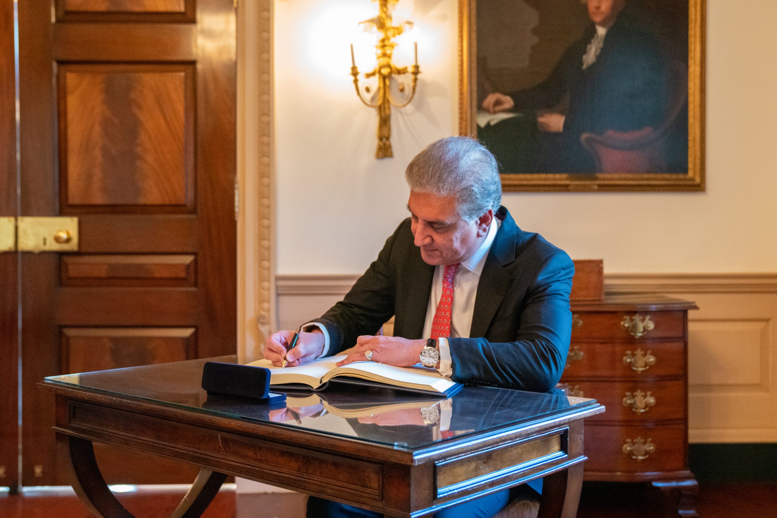 qureshi-condemns-armenian-bombardment