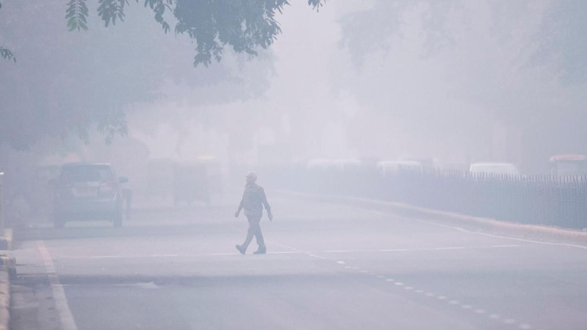 pmd-cautions-against-smog-and-advises-use-of-masks-and-glasses