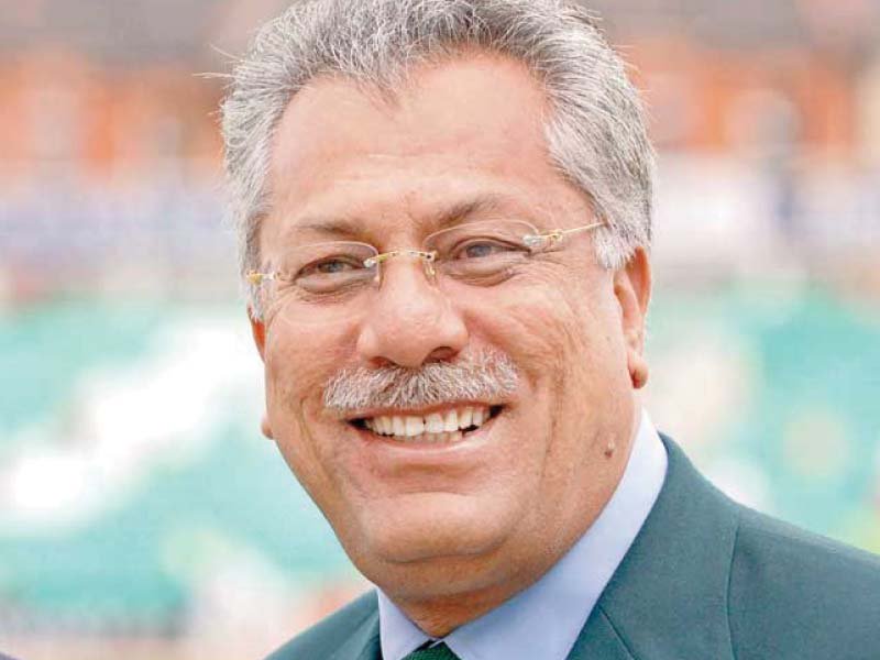 former-cricket-captain-zaheer-abbas-shifted-to-icu-in-london-hospital