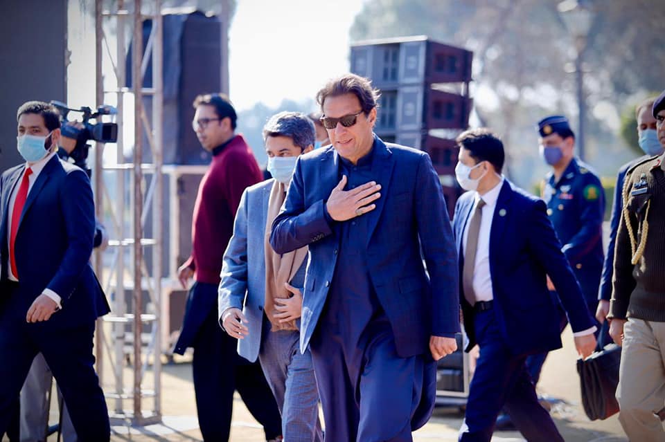 pm-imran-khan-salutes-soldiers-martyred-in-kech-attack