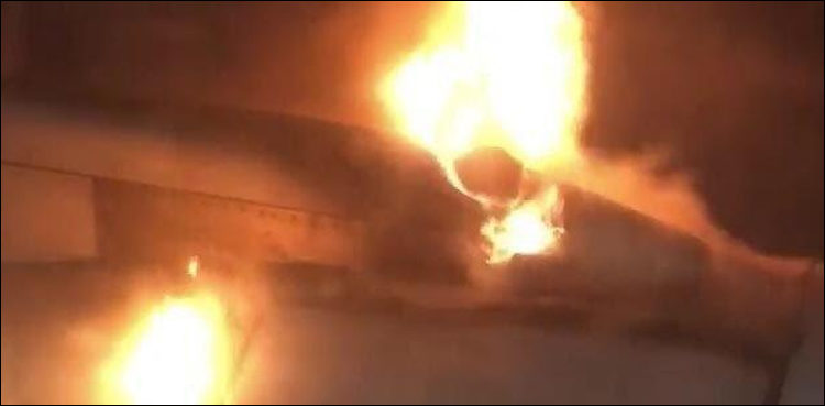 fire-erupts-in-a-grounded-plane-at-karachi-airport