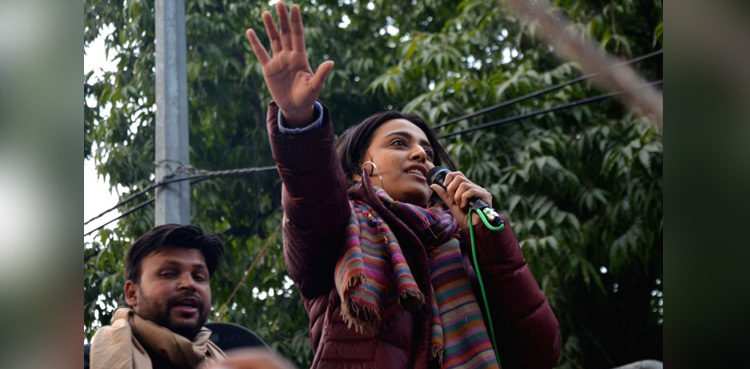 elfy-poured-into-minor-boys-eyes-in-karachis-korangi-area