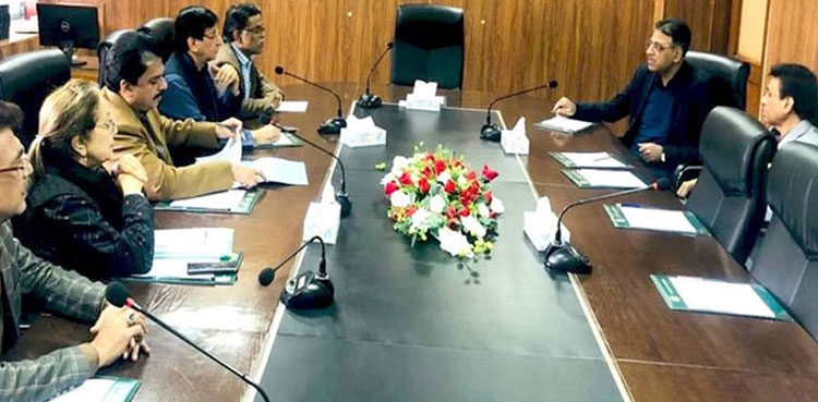 asad-umar-vows-timely-completion-of-development-projects-in-karachi