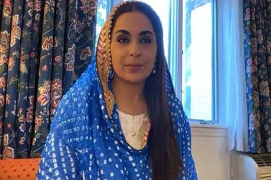meera-pays-tribute-to-doctors
