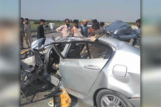 six-killed-as-car-overturns