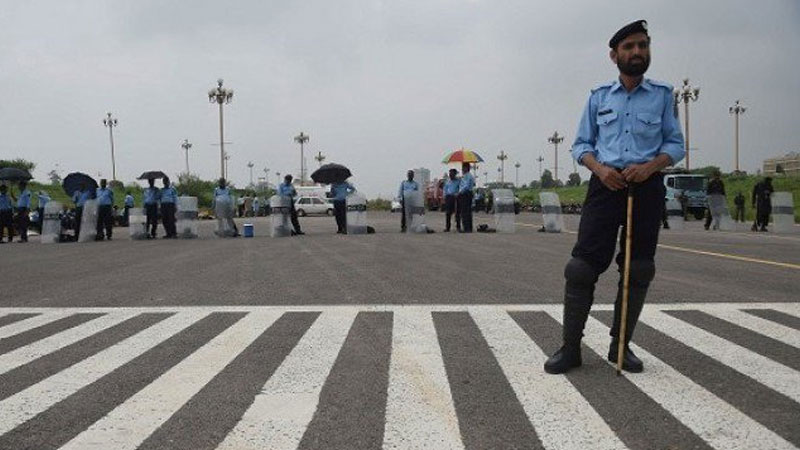 system-forces-policemen-to-become-corrupt