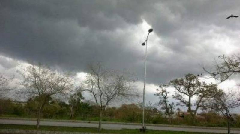 cloudy-weather-expected-in-upper-central-parts-of-country-says-pmd