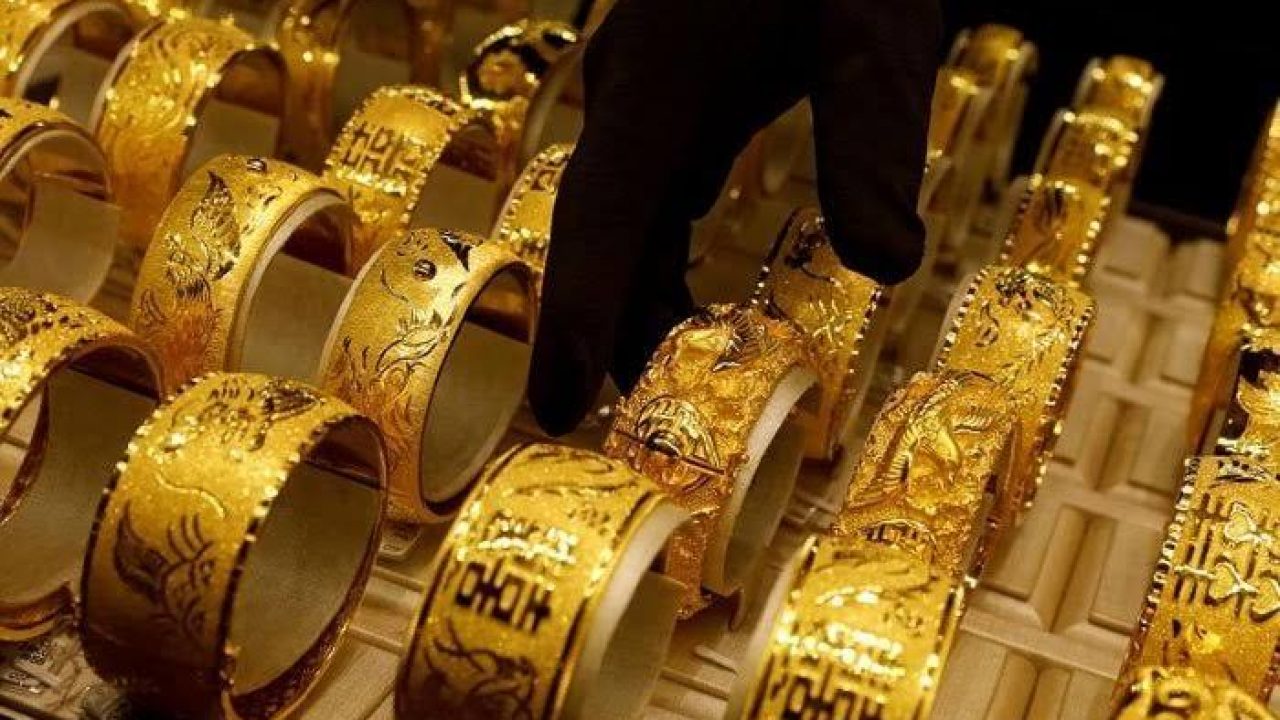 gold-price-continues-to-fall-in-pakistan