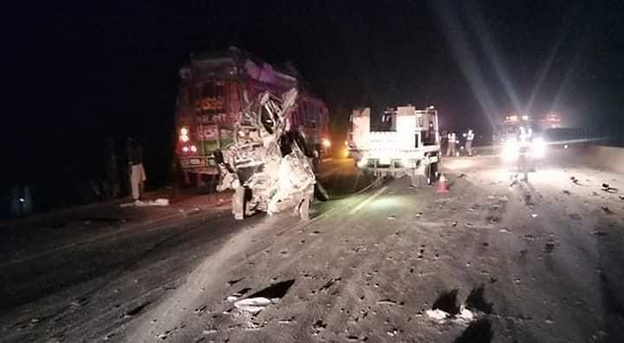 13-killed-several-other-wounded-in-three-vehicle-pileup-in-rahim-yar-khan