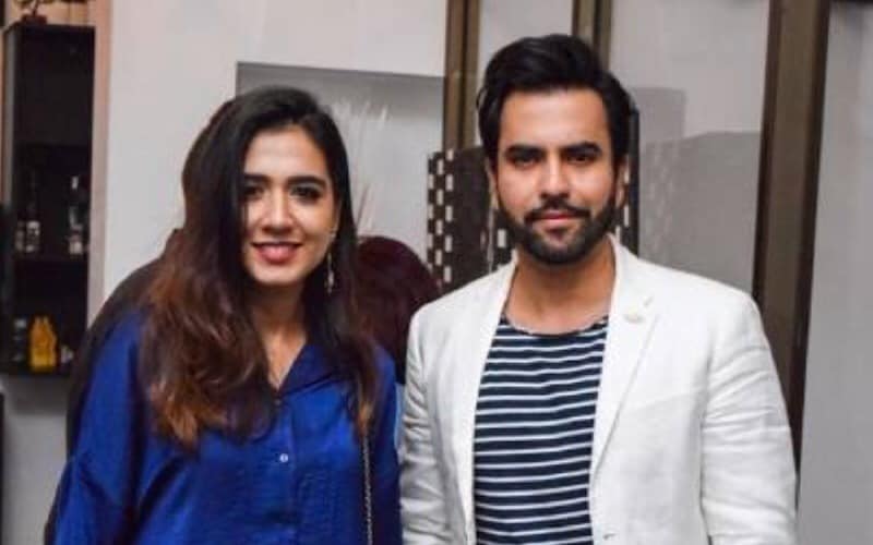 audience-bashes-mansha-pasha-junaid-khan-on-their-recent-dance-video