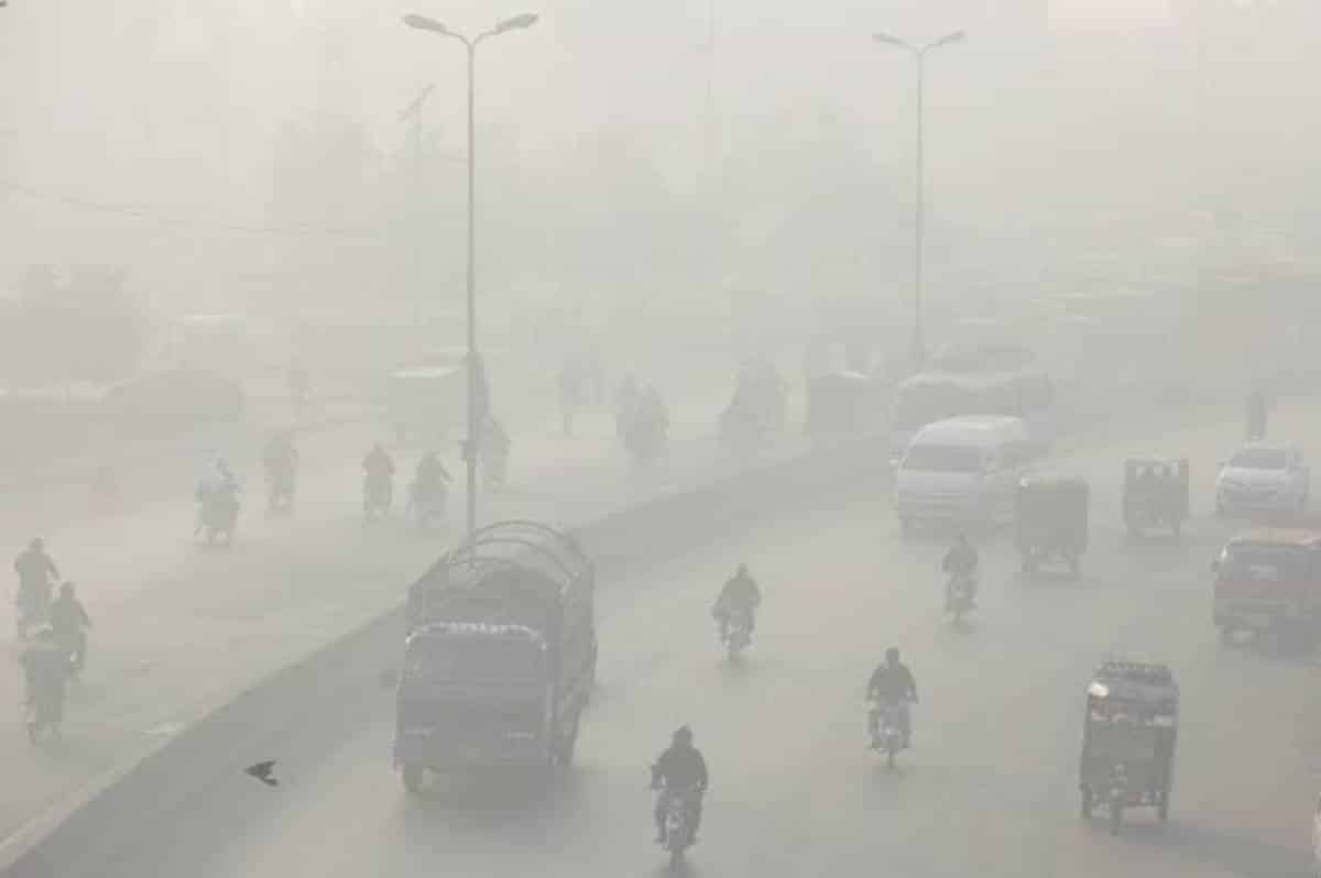 lahore-karachi-remain-among-top-four-polluted-cities-on-aqi