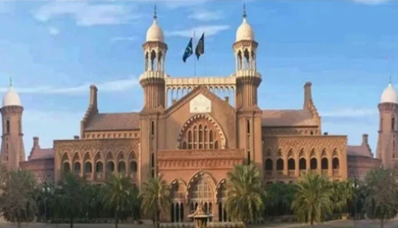 lhc-directs-police-to-stop-harassing-dua-zahra-s-mother-in-law