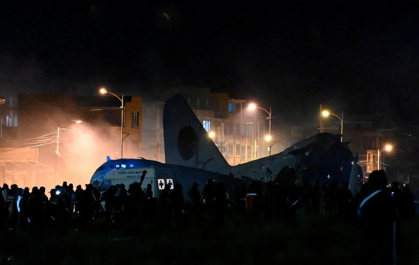 military-plane-carrying-cash-crashes-in-bolivia-20-dead