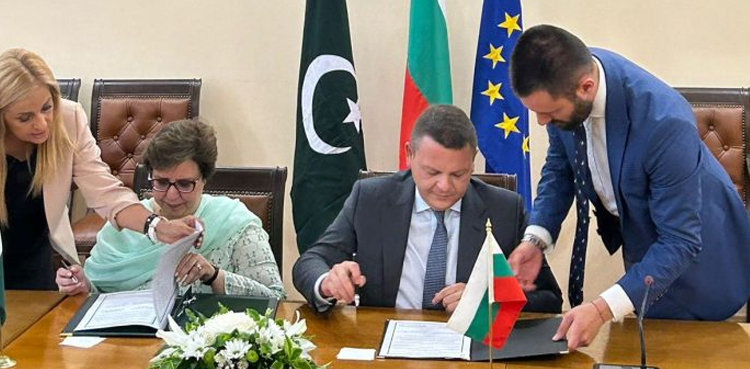 pakistan-bulgaria-sign-mou-on-maritime-cooperation