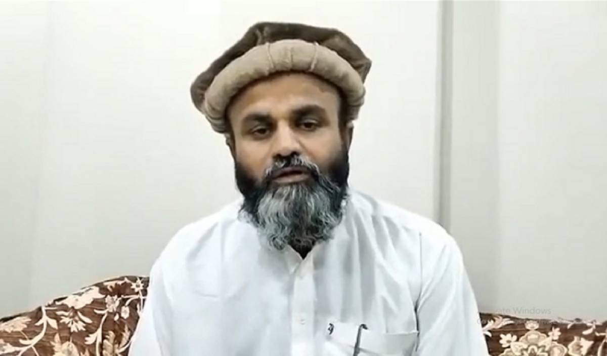 protests-in-gwadar-police-arrest-rights-leader-hidayatur-rehman
