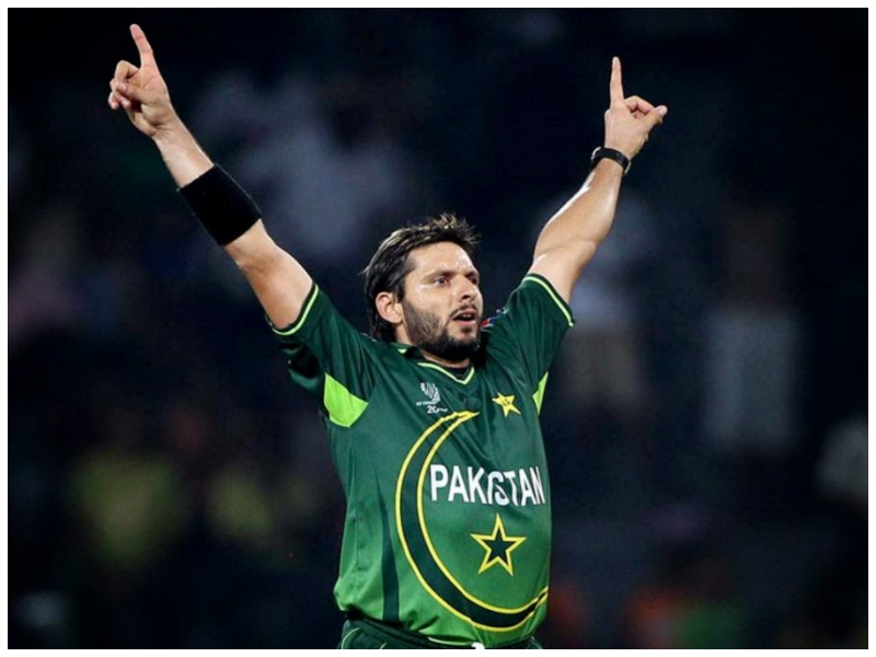 shahid-afridi-questions-icc-for-not-allowing-umpires-to-hold-bowlers-caps