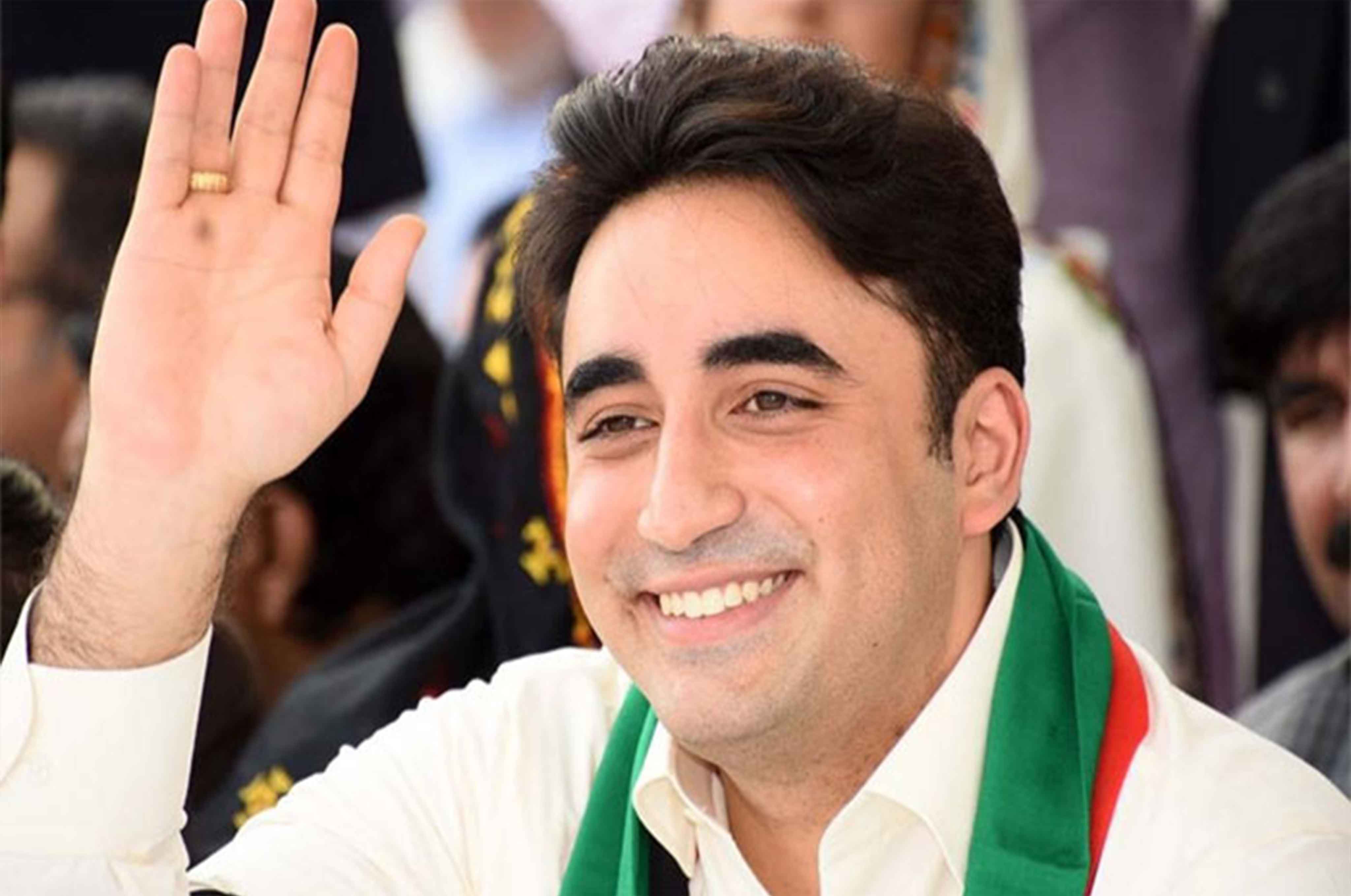 bilawal-demands-an-inquiry-against-sheikh-rashid-over-increasing-train-accidents