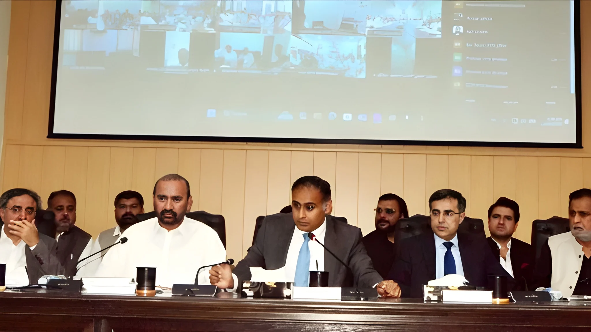 Government Support Confirmed for Small Shopkeepers in FBR Session