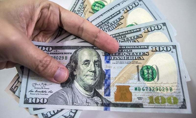 dollar-continues-upward-march-soars-past-rs208-in-interbank-trade