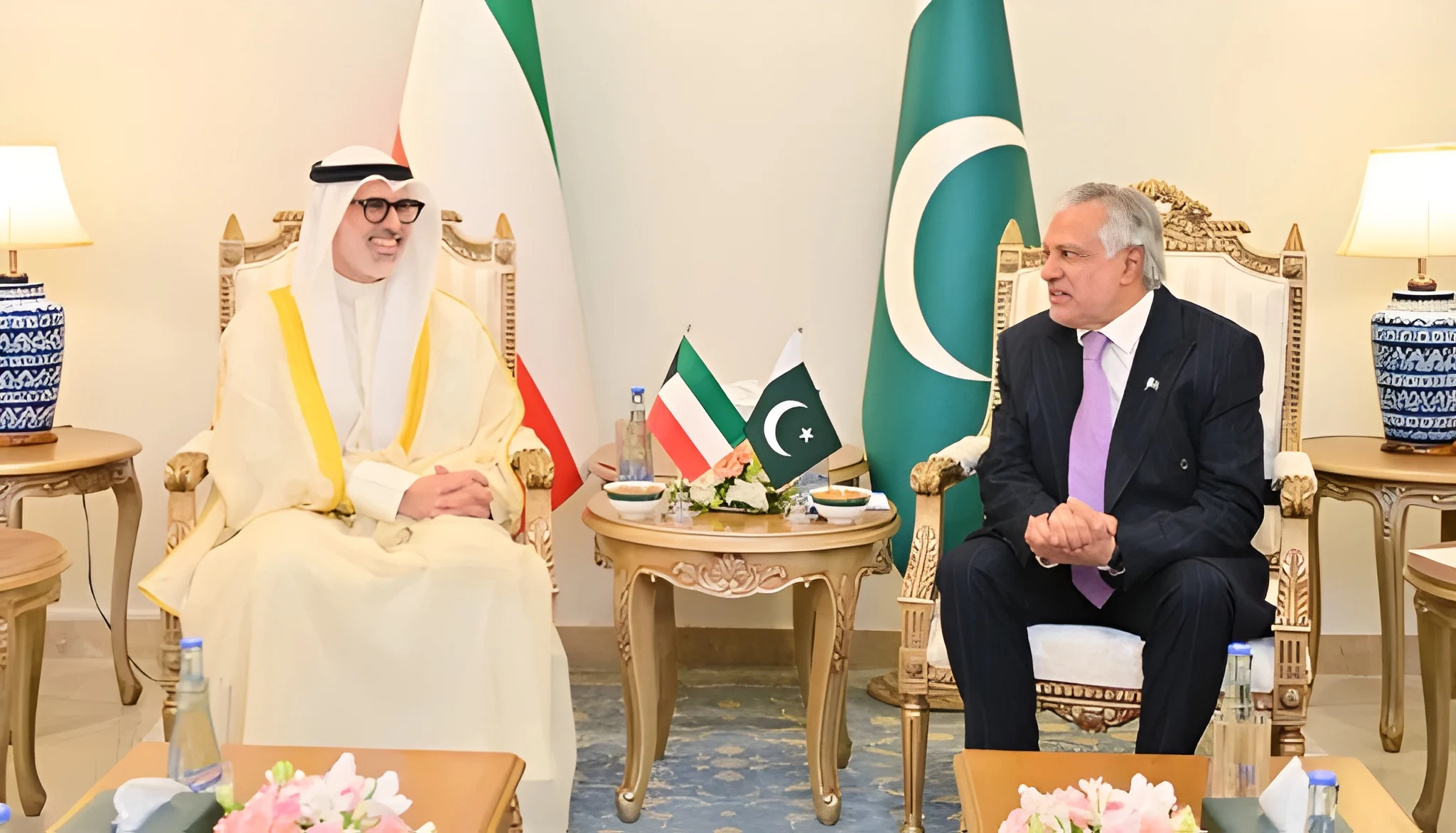 dpm-dar-kuwaiti-fm-discuss-middle-east-situation-in-islamabad