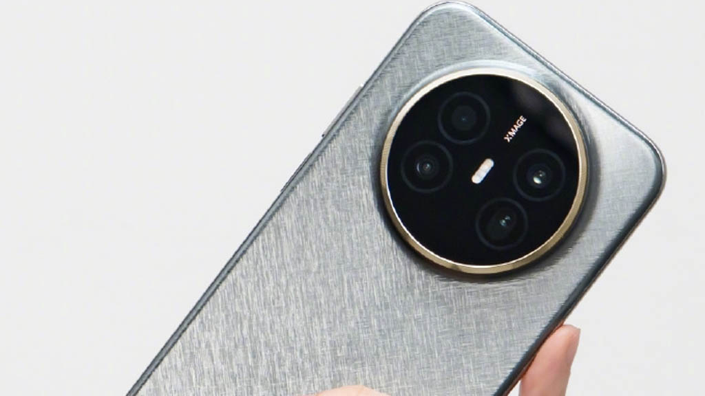 huawei-mate-70-air-feels-a-bit-thick-for-a-thin-phone