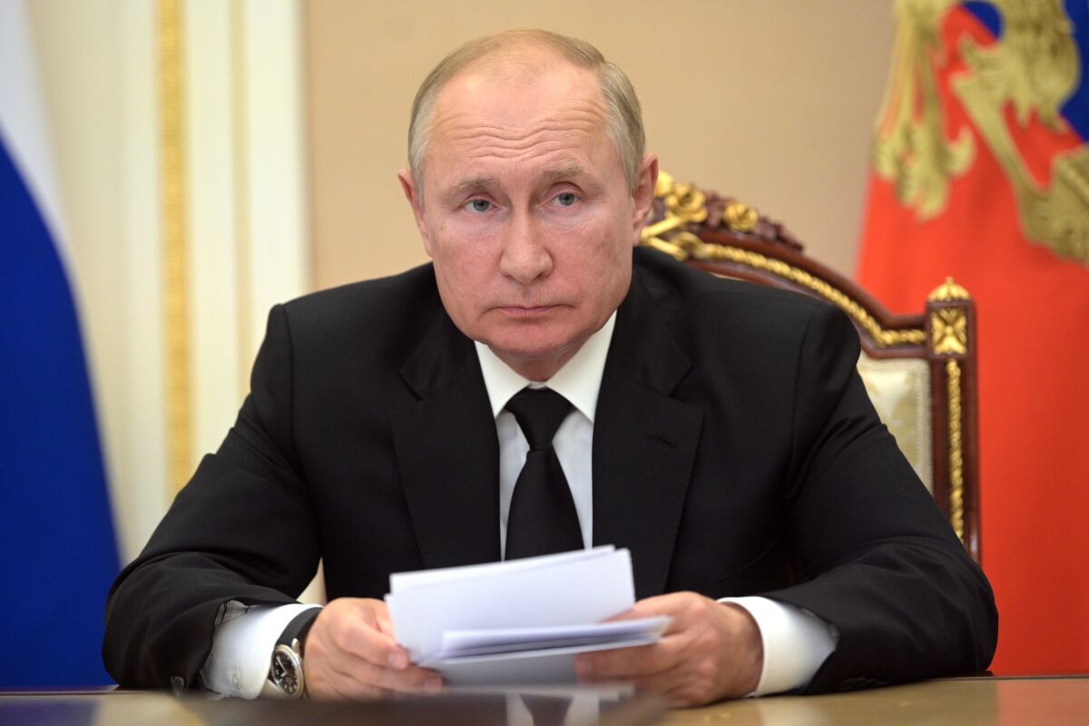 icc-judges-issue-arrest-warrant-for-putin-over-war-crimes-in-ukraine