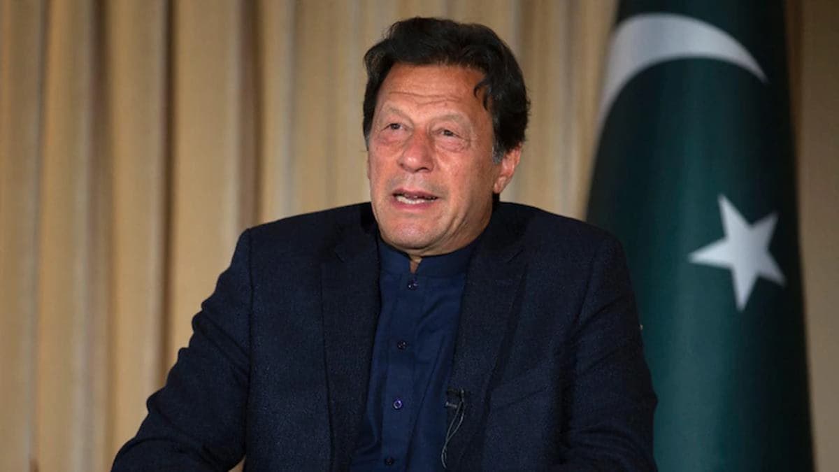 pm-imran-khan-felicitates-pti-team-for-success-in-2nd-phase-of-lg-polls