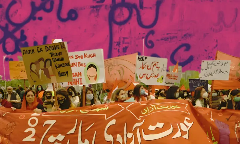 police-detain-25-activists-at-aurat-march-event-on-womens-day-in-islamabad