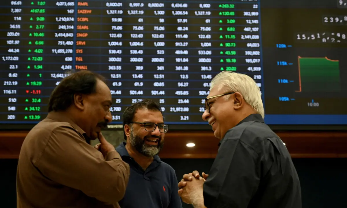 psx-surges-by-12362-points-following-trumps-iran-ceasefire-announcement