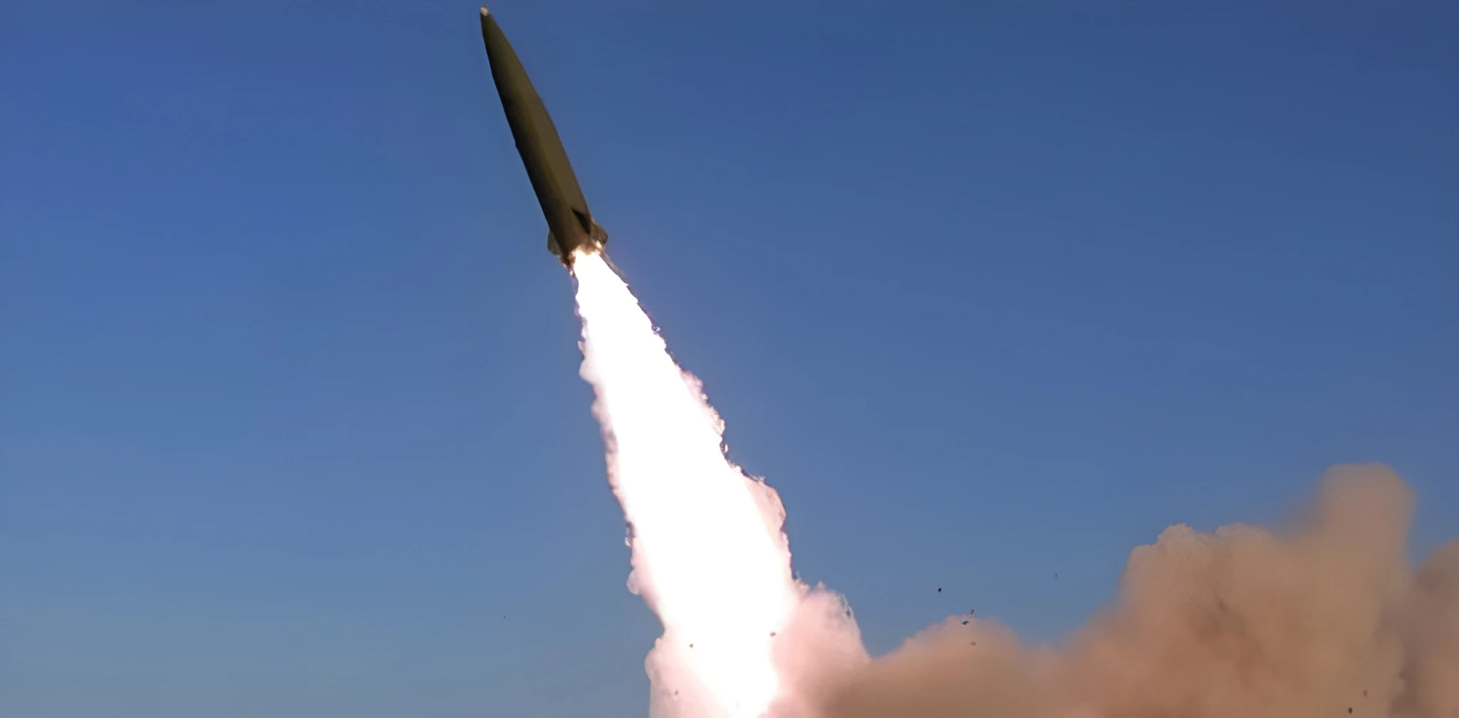 russian-strike-kills-10-in-northeast-ukraine-governor-says