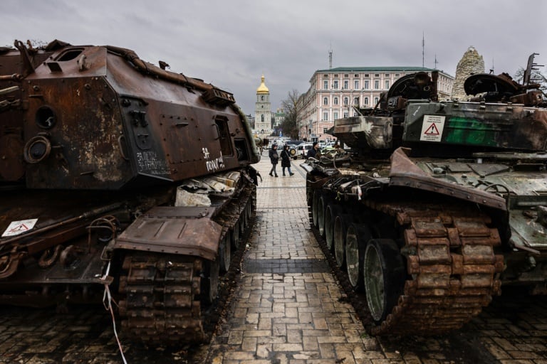 strikes-in-east-ukraine-despite-putin-s-ceasefire-order