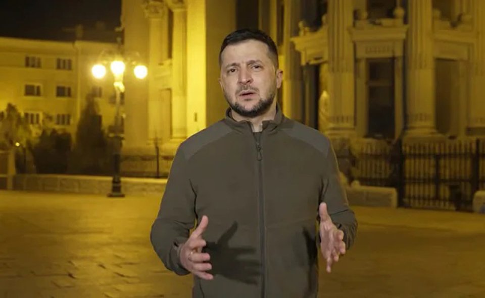 zelensky-calls-for-firm-global-response-to-train-station-bombing