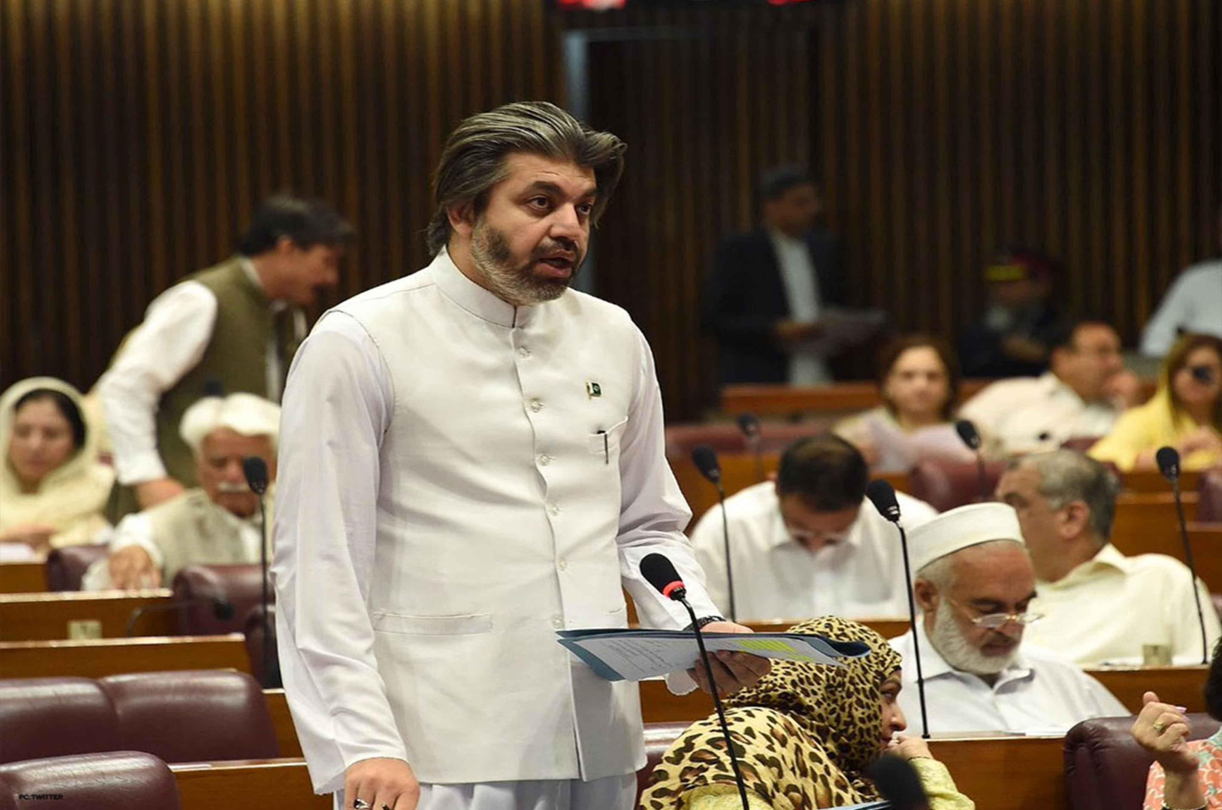 opposition-should-not-hide-behind-production-orders