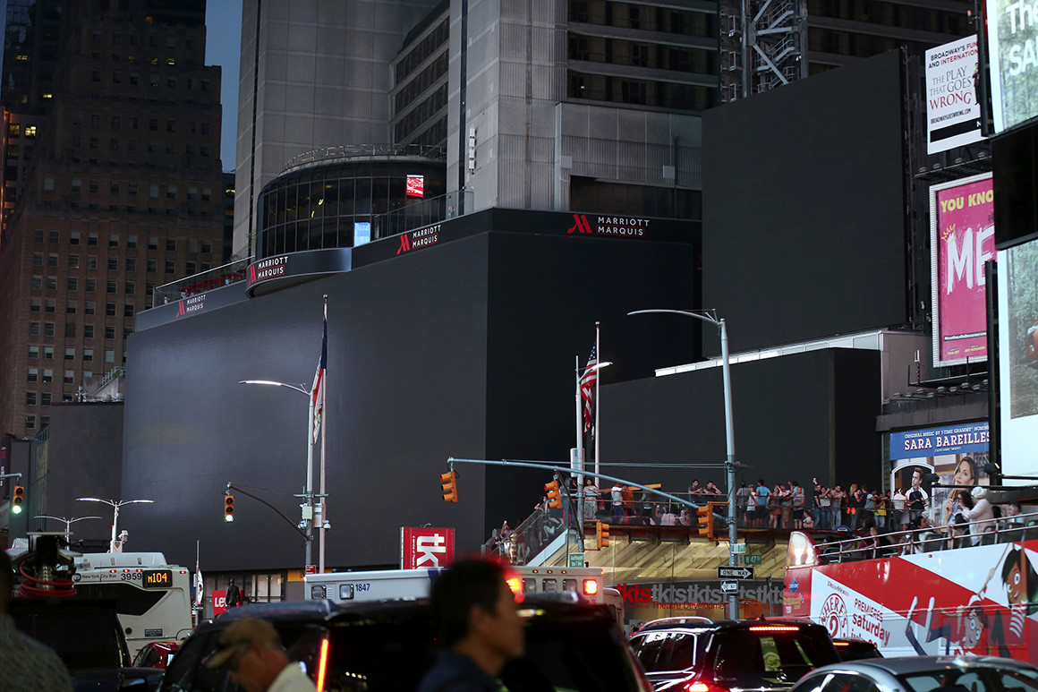 huge-power-outage-plunges-new-york-city-into-darkness