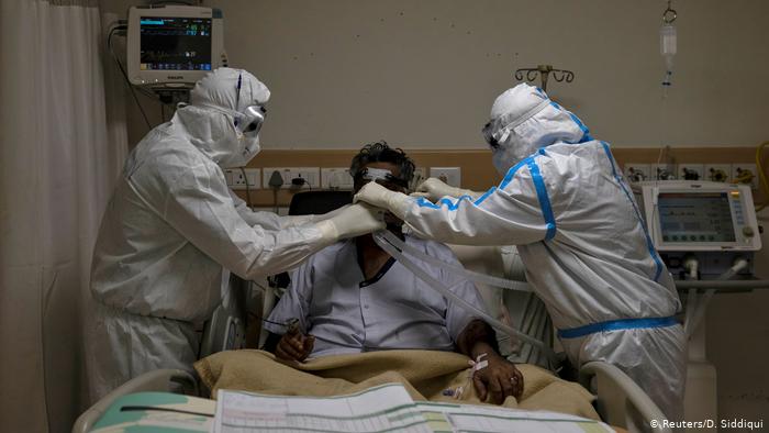 pakistan-reports-48-deaths-by-a-corona-and-2435-new-cases-in-one-day