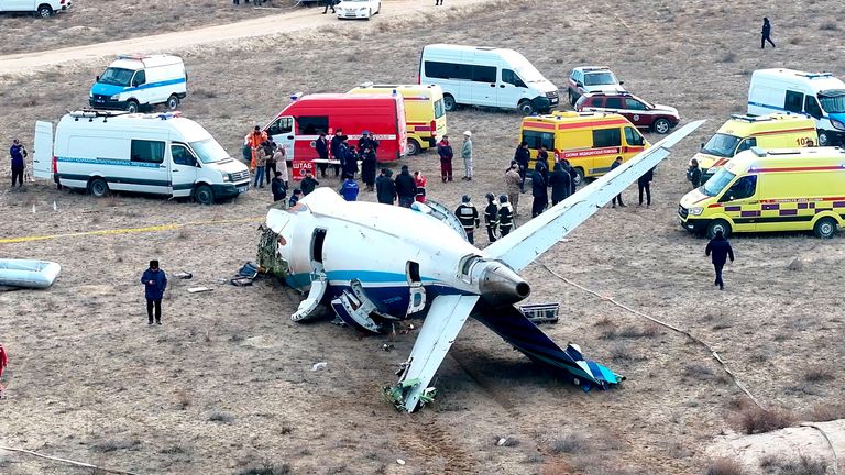 azerbaijan-mourns-38-victims-of-plane-crash-in-kazakhstan