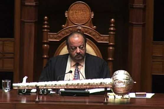 chaos-in-sindh-assembly-as-pti-ppp-members-exchange-barbs