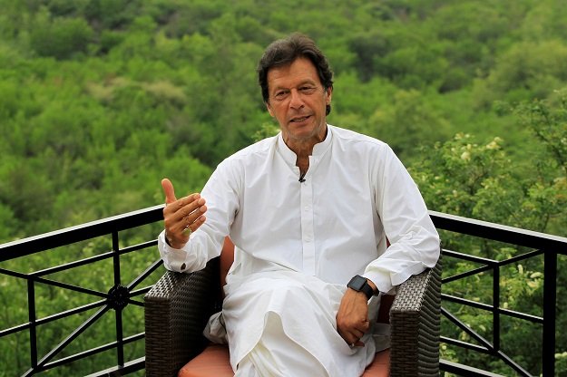 pm-imran-khan-commends-services-of-foresters-to-make-pakistan-green