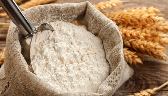 sukkur-per-kg-flour-price-reaches-rs140