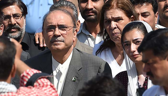 nab-presents-zardari-before-accountability-court